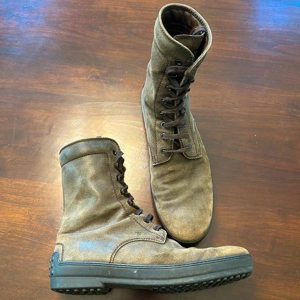 Tod’s grey rough out suede boots men’s sz 7.5